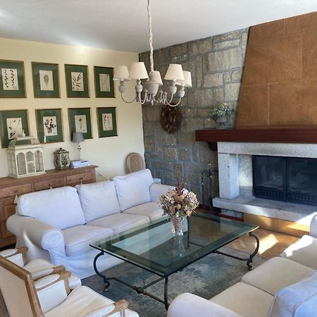 Los Cedros, Gran Chalet Con Piscina Y Apartamento En נאבאסראדה מראה חיצוני תמונה