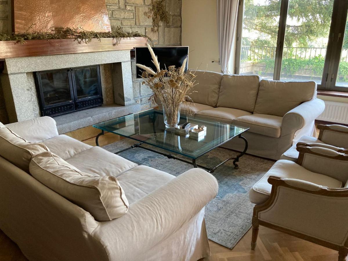 Los Cedros, Gran Chalet Con Piscina Y Apartamento En נאבאסראדה מראה חיצוני תמונה