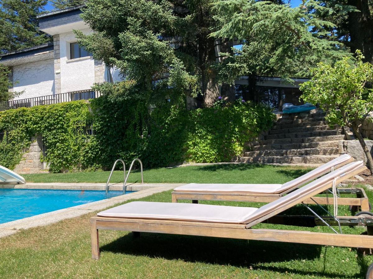 Los Cedros, Gran Chalet Con Piscina Y Apartamento En נאבאסראדה מראה חיצוני תמונה