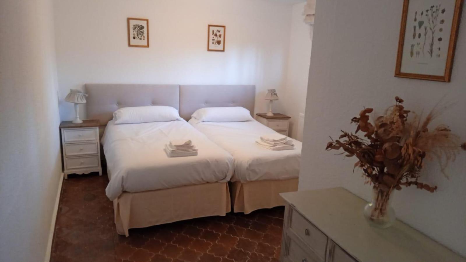 Los Cedros, Gran Chalet Con Piscina Y Apartamento En נאבאסראדה מראה חיצוני תמונה
