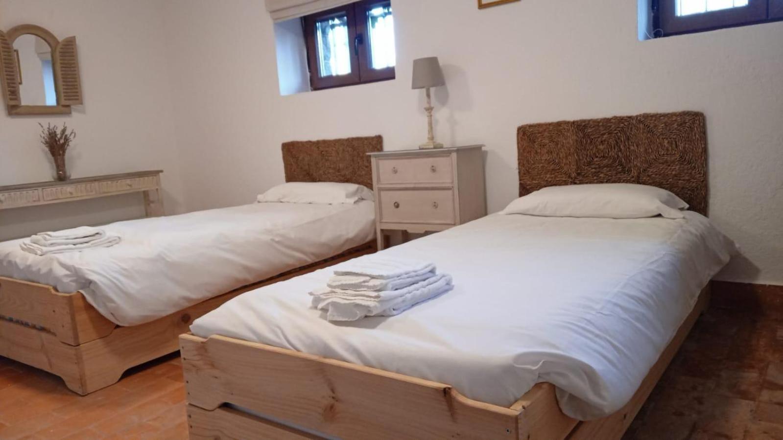 Los Cedros, Gran Chalet Con Piscina Y Apartamento En נאבאסראדה מראה חיצוני תמונה