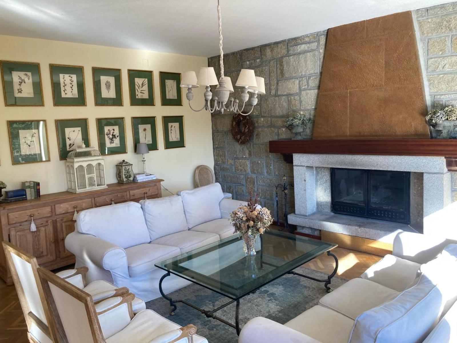 Los Cedros, Gran Chalet Con Piscina Y Apartamento En נאבאסראדה מראה חיצוני תמונה